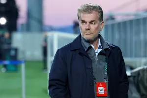 Βλέμμα... Παπασταύρου