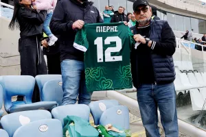 Φανέλες μνήμης για δύο πιστούς Ομονοιάτες