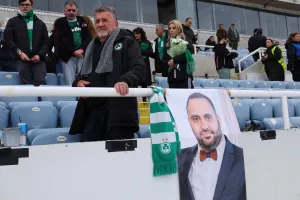 Φανέλες μνήμης για δύο πιστούς Ομονοιάτες