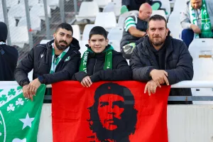 (Φώτος) Ο κόσμος... στο "αιώνιο"