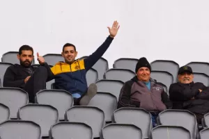 ΔΙΠΛΟ για το ΑΠΟΕΛ που βλέπει... προς τα πάνω! (φώτος)