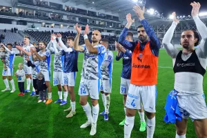 Για την ΠΡΩΤΗ και για... φωτιές παντού!