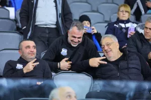 Ντέρμπι και πρόκριση στην παράταση δια ποδός... Τόμας!