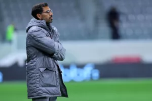 Ντέρμπι και πρόκριση στην παράταση δια ποδός... Τόμας!