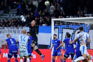 Ντέρμπι και πρόκριση στην παράταση δια ποδός... Τόμας!