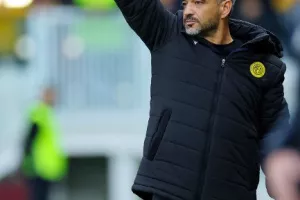 ΔΙΠΛΟ για το ΑΠΟΕΛ που βλέπει... προς τα πάνω! (φώτος)
