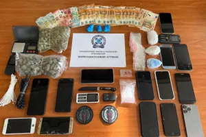 (ΒΙΝΤΕΟ) Καρέ καρέ επιχείρηση για εξάρθρωση σπείρας ναρκωτικών 