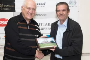(ΦΩΤΟΣ) Η κοπή βασιλόπιτας των παλαιμάχων της Νέας Σαλαμίνας