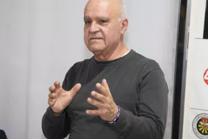(ΦΩΤΟΣ) Η κοπή βασιλόπιτας των παλαιμάχων της Νέας Σαλαμίνας