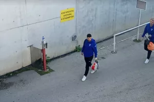 Γήπεδο... οι Αραδιππιώτες (Φώτος)
