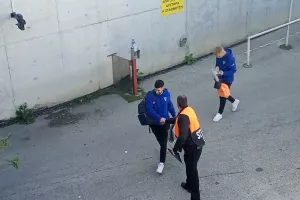 Γήπεδο... οι Αραδιππιώτες (Φώτος)