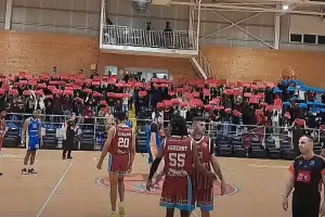 Βίντεο απ' την εντυπωσιακή ατμόσφαιρα στο "παλατάκι"