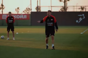 Nίκη με Καρσέδο (2-0)