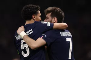 Η Παρί... προκρίθηκε στους "16" απ' τον γαλλικό "εμφύλιο"!