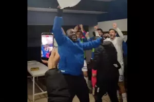 (Βίντεο) Πανηγύρια στα αποδυτήρια! 