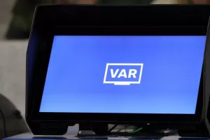 Αντίθετος με την επέκταση του VAR o Ροσέτι