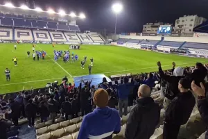 (Βίντεο kerkida) "Η ιστορία κι η φανέλα σου βαριά"