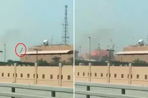 (Βίντεο) Η στιγμή που ιρανικοί πύραυλοι χτυπούν βάση των ΗΠΑ