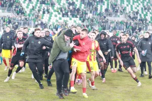 (Φώτος) Χαμός μετά τη λήξη στο παιχνίδι των Σωτηρίου – Στεπίνσκι