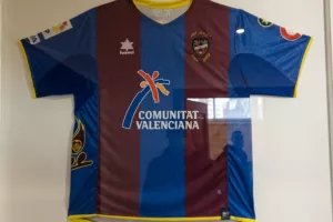 ΑΕΛ...στις εγκαταστάσεις της Levante 