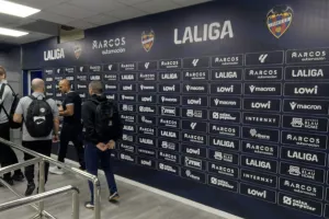 ΑΕΛ...στις εγκαταστάσεις της Levante 