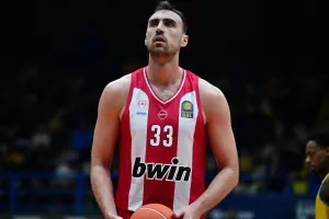 Οι τελευταίες εξελίξεις για Ταϊρίκ Τζόουνς και Μιλουτίνοβ