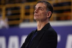 Μπαρτζώκας; «Μας διευκόλυνε το ότι έλειπαν δύο πόιντ γκαρντ της ΑΕΚ»