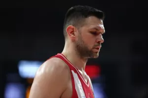 Χωρίς Παπανικολάου κόντρα στη Βίρτους Μπολόνια