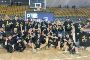 Πρωτάθλημα και... τρεμπλ η ΑΕΛ! (Φώτος)