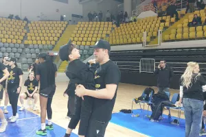 Πρωτάθλημα και... τρεμπλ η ΑΕΛ! (Φώτος)