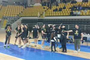 Πρωτάθλημα και... τρεμπλ η ΑΕΛ! (Φώτος)