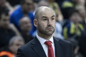 Σπανούλης: “Σε αντίθεση με εμάς η Φενέρ δεν χρειάζεται να αντιμετωπίζει ζητήματα εκτός μπάσκετ”