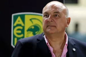 ΔΕΝ αλλάζει (ΑΕΚ)