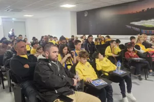 Η ΑΕΛ ένωσε τη φωνή της με το Ζ’ Δημοτικό Σχολείο