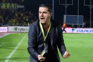 Πάμπος για ΑΕΛ/"Δεν είναι εύκολο...μαγαζί!"
