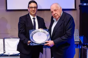 Παρουσία...Σιέλερ!