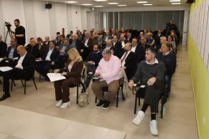 Ξεκίνησε το 36ο Συνέδριο ΕΑΚ-ΠΣΑΤ(Φώτος)