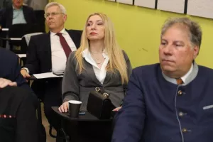 Ξεκίνησε το 36ο Συνέδριο ΕΑΚ-ΠΣΑΤ(Φώτος)