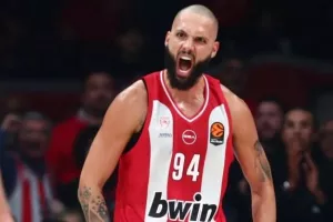 "Νομίζω θα αποσυρθώ μόλις λήξει το συμβόλαιό μου με τον Ολυμπιακό"