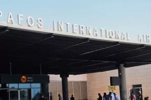 Δόθηκε εντολή εκκένωσης στο αεροδρόμιο Πάφου- Ύποπτο αντικείμενο στον εναέριο χώρο