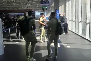 (Φώτος Kerkida) Πέταξε... για Αγγλία η ΑΕΚ