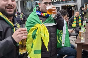 (Φώτος kerkida) Προθέρμανση... οι ΑΕΚτζήδες! 