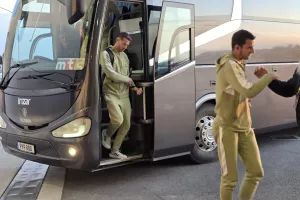 (Φώτος Kerkida) Έφτασε στην Αρένα η ΑΕΚ