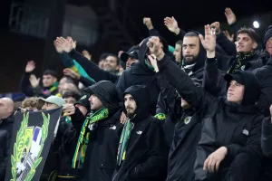 Περίπου... 500 ΑΕΚτζήδες στο Selhurst Park