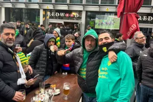 (Φώτος kerkida) Προθέρμανση... οι ΑΕΚτζήδες! 