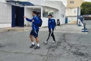 (Φώτος) Άφιξη στο "ΠΑΠ" με... υποδοχή!