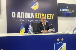 Ανακοινώσεις... Φωτίου για συμβόλαια ποδοσφαιριστών