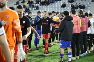 Χειροκρότημα... και στους δύο! 