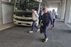 (ΦΩΤΟΣ Kerkida) Άφιξη...ΑΠΟΕΛ