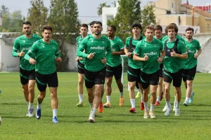 Ολοκληρώνει για την... πρώτη